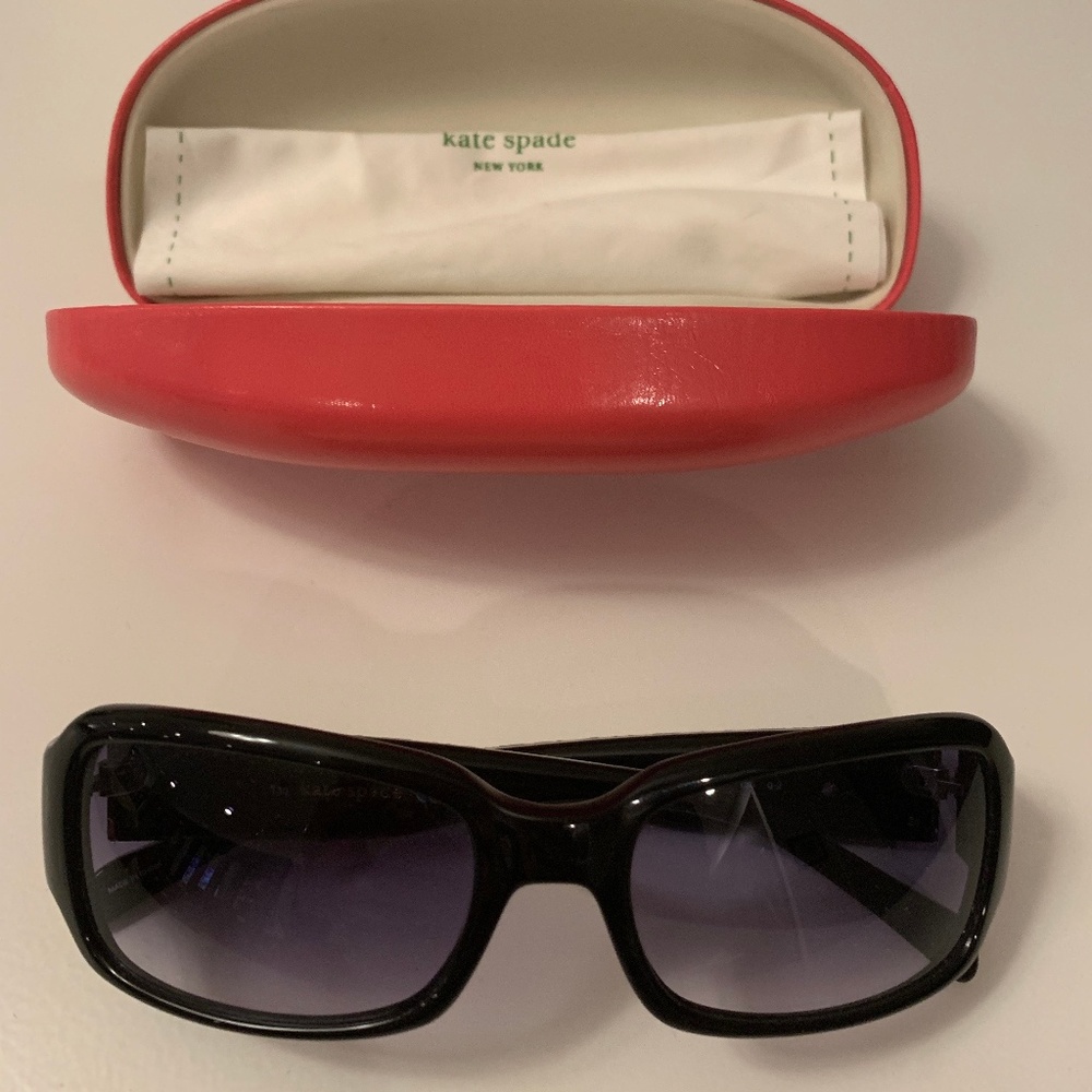 Kate Spade NWOT Black Frame Sunglasses